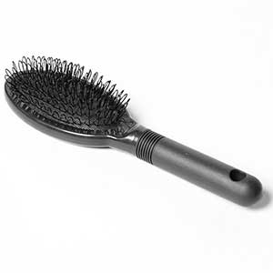 Our specially designed LOX Loop Brush is a necessity when wearing your LOX Extensions. The looped bristles allows you to brush right at the scalp without pulling on the extensions. #loxextensions